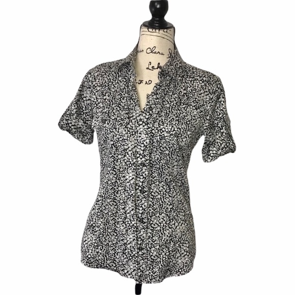 {Ny &Company} Stretch button down shirt - Picture 1 of 5